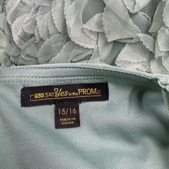 NWT SAY YES Juniors' 3D Rosettes-Skirt Shirred-Top Gown 16 - Picture 12 of 14